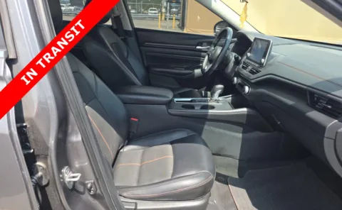 More photos of 2022 Nissan Altima 2.5 SR at Auto Boutique Florida, FL