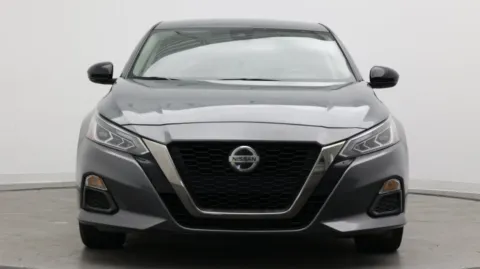 Photos of 2022 Nissan Altima 2.5 SR for sale in Jacksonville, FL at Auto Boutique Florida