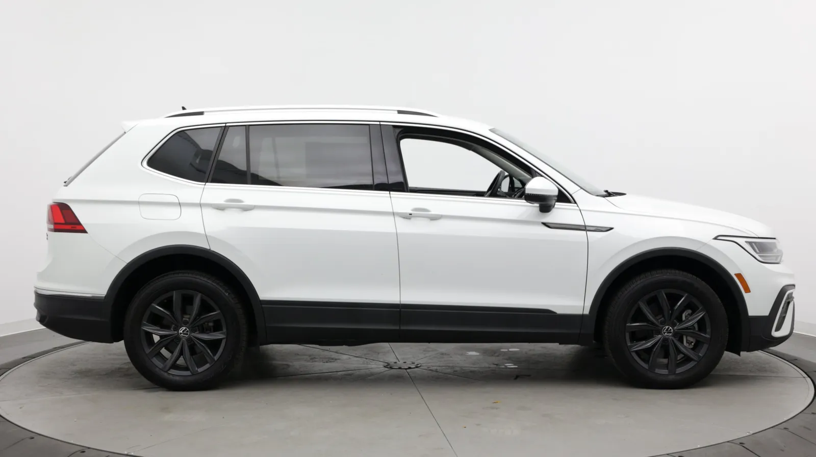 Volkswagen Tiguan photo 9