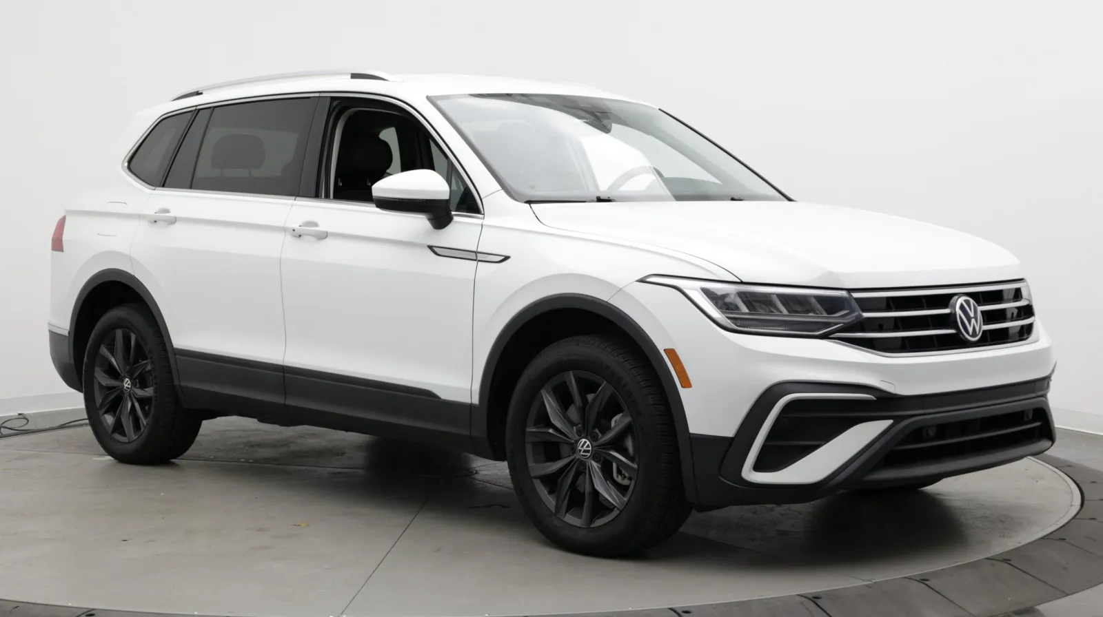 Volkswagen Tiguan photo 3