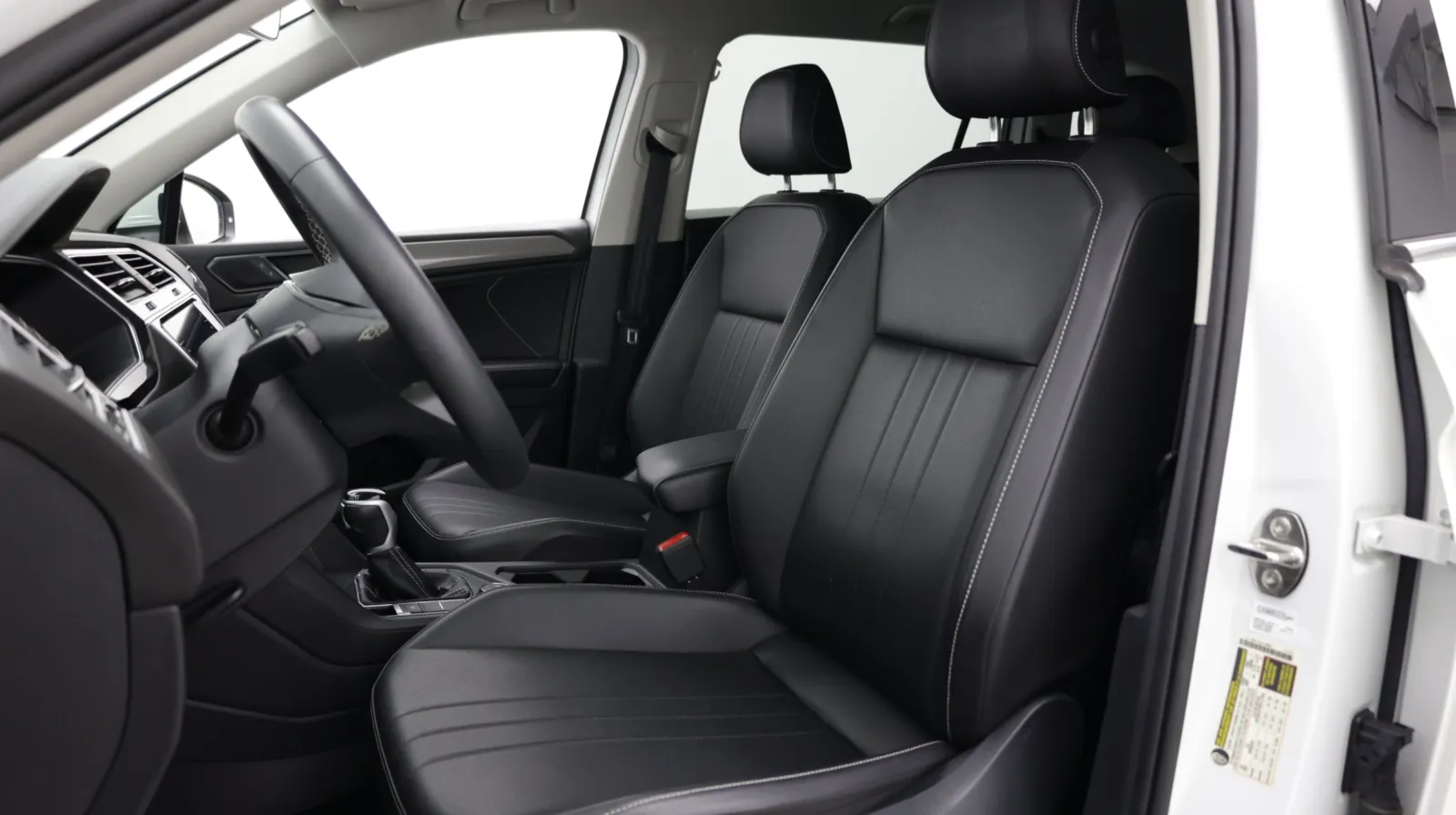 Volkswagen Tiguan photo 17