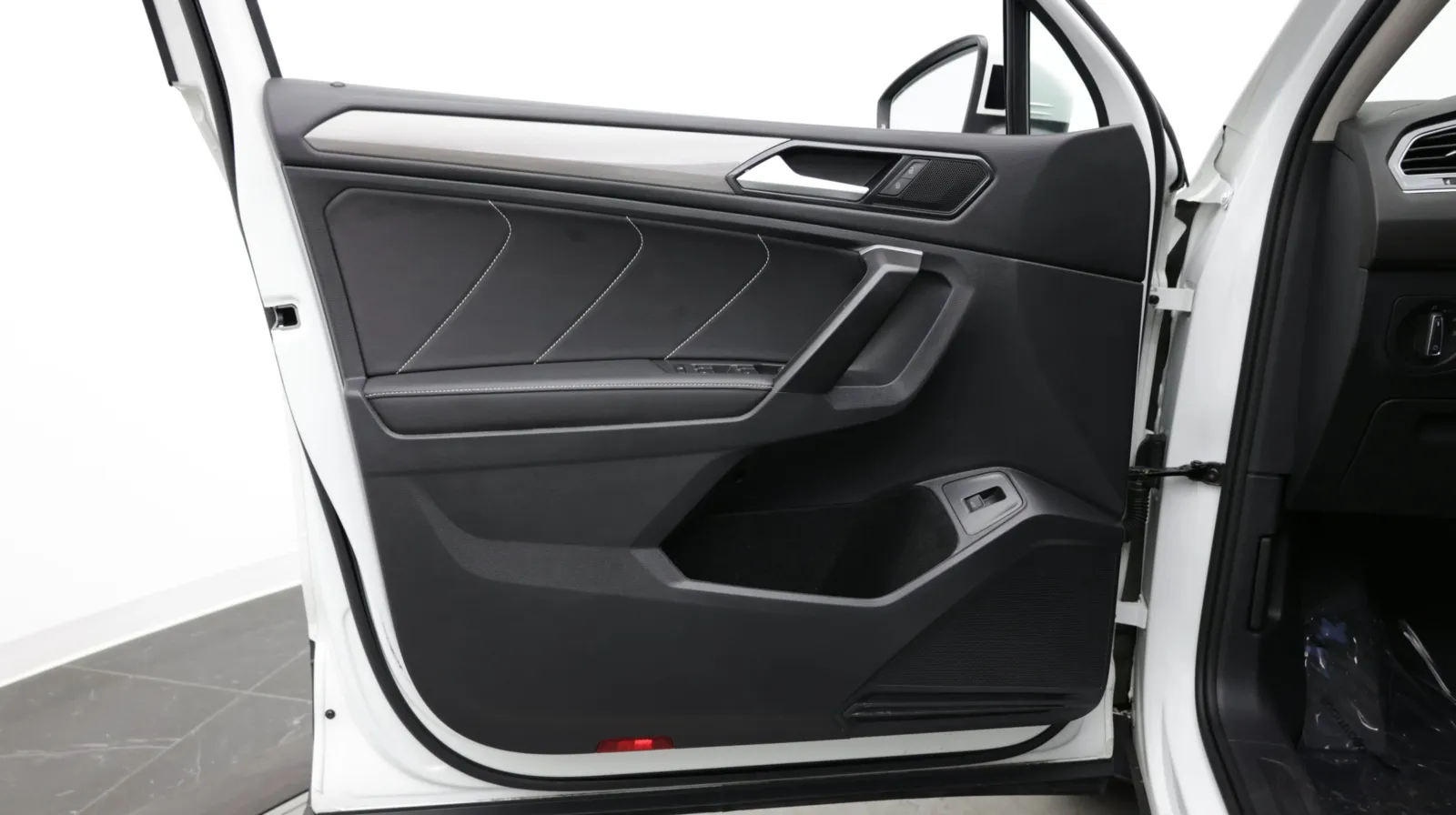 Volkswagen Tiguan photo 12