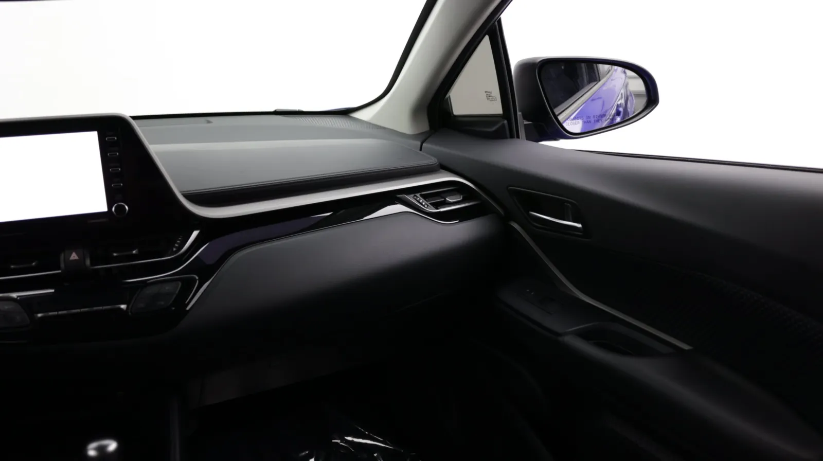 Toyota C-HR photo 26