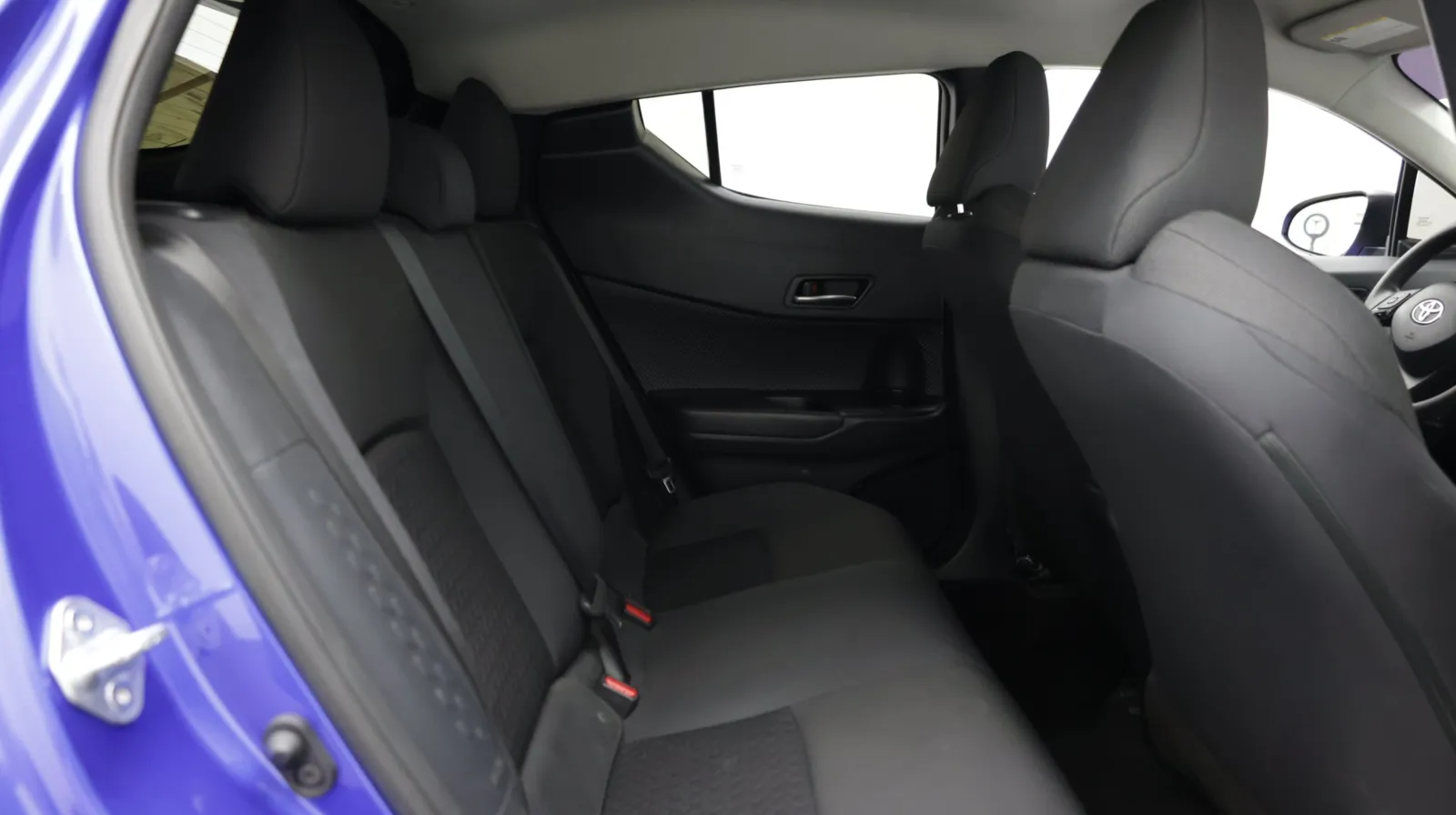 Toyota C-HR photo 29