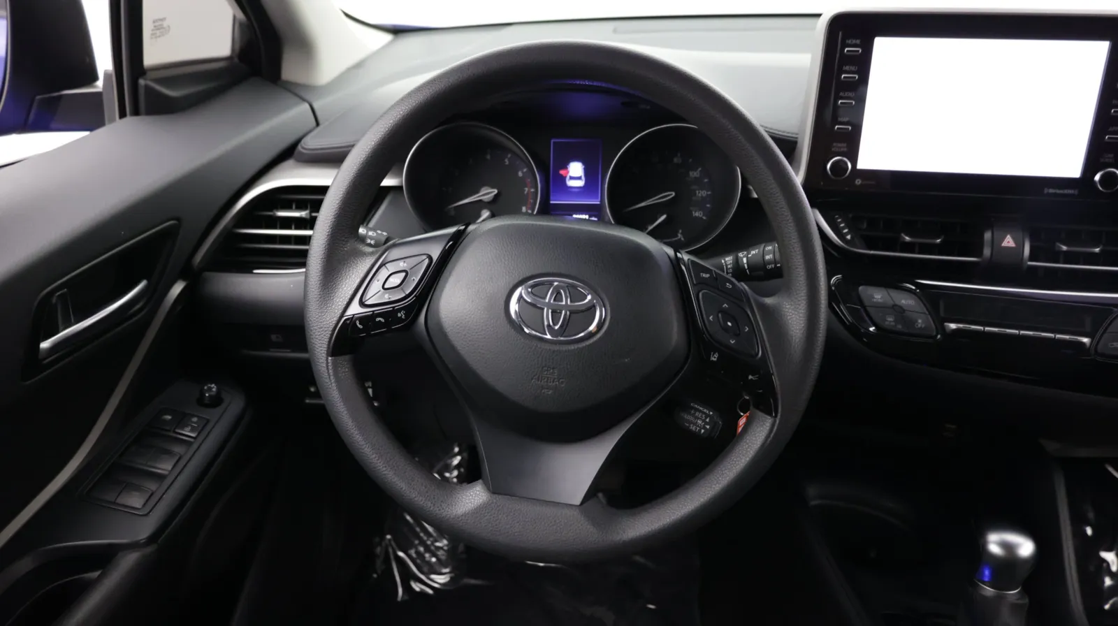 Toyota C-HR photo 23