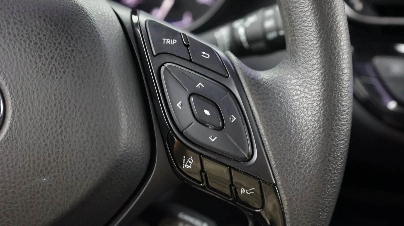 Toyota C-HR photo 20