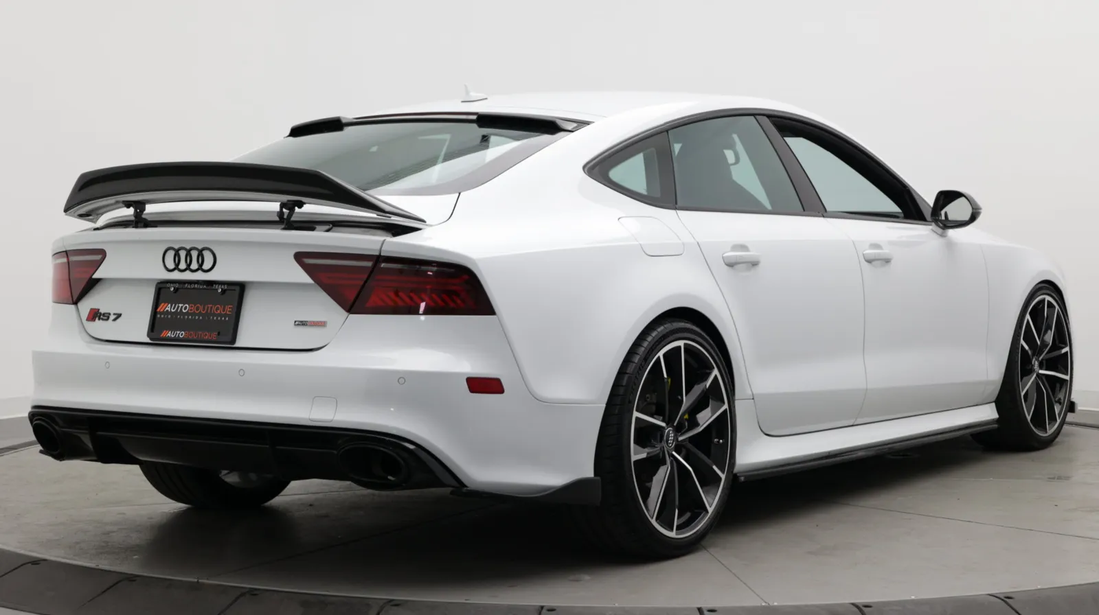 Audi RS 7 photo 9