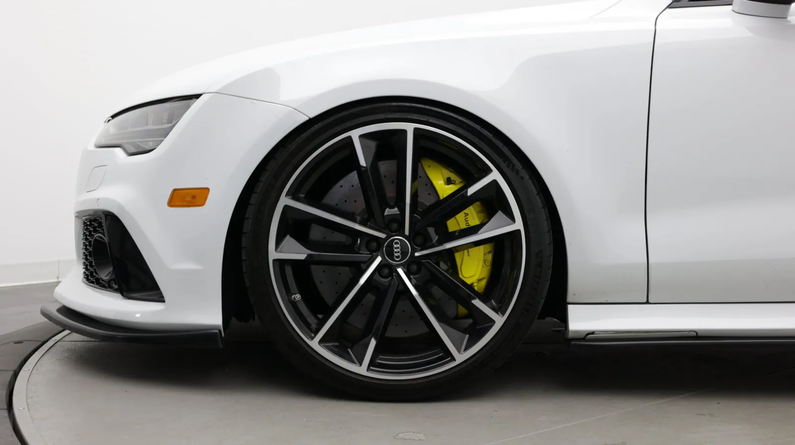 Audi RS 7 photo 10