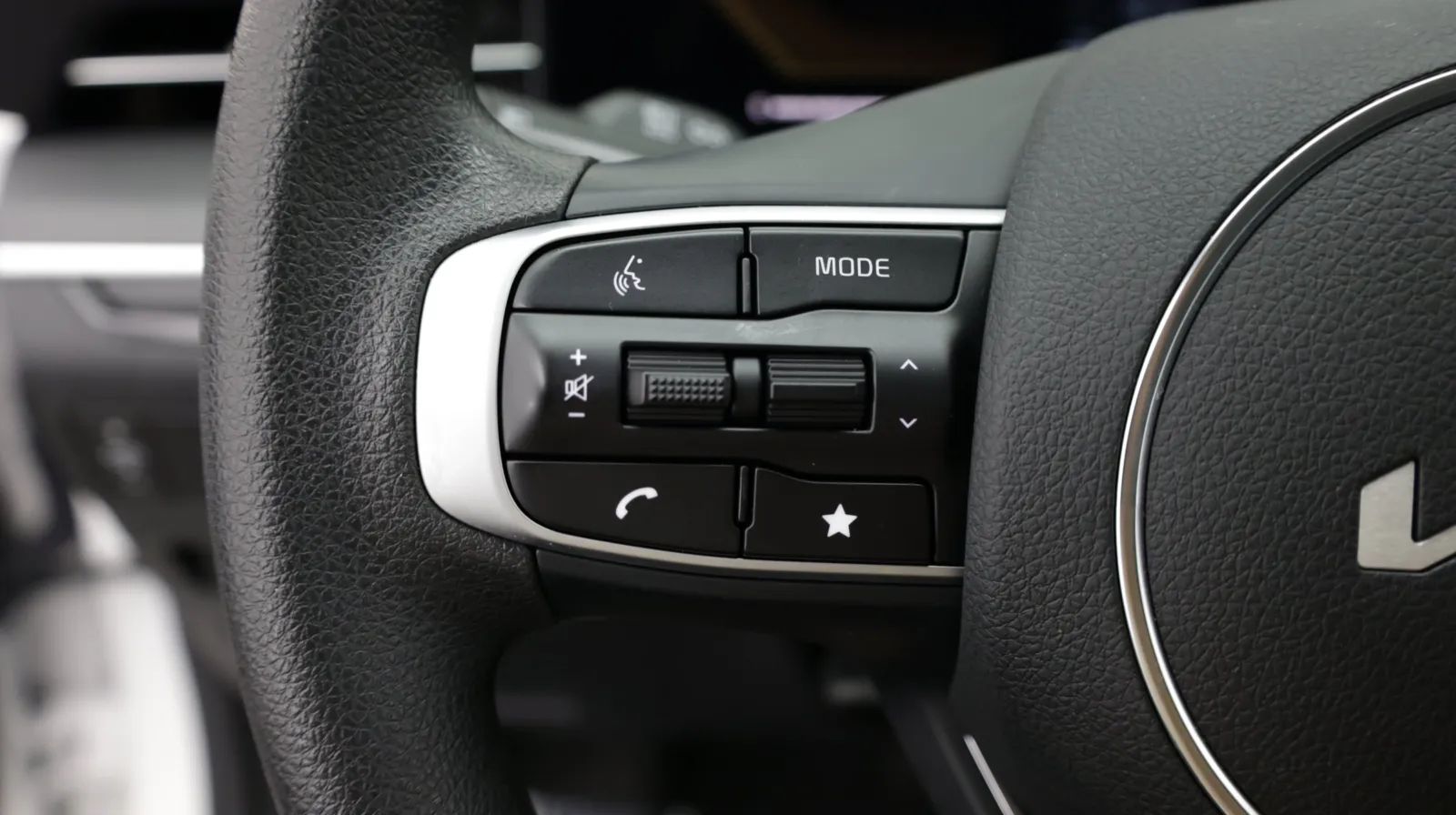 Kia K5 photo 21