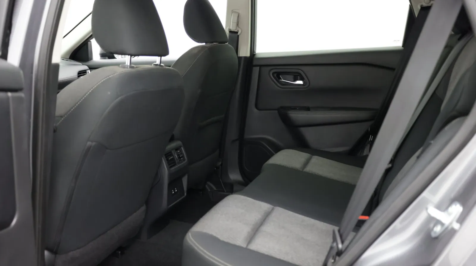 Nissan Rogue photo 25