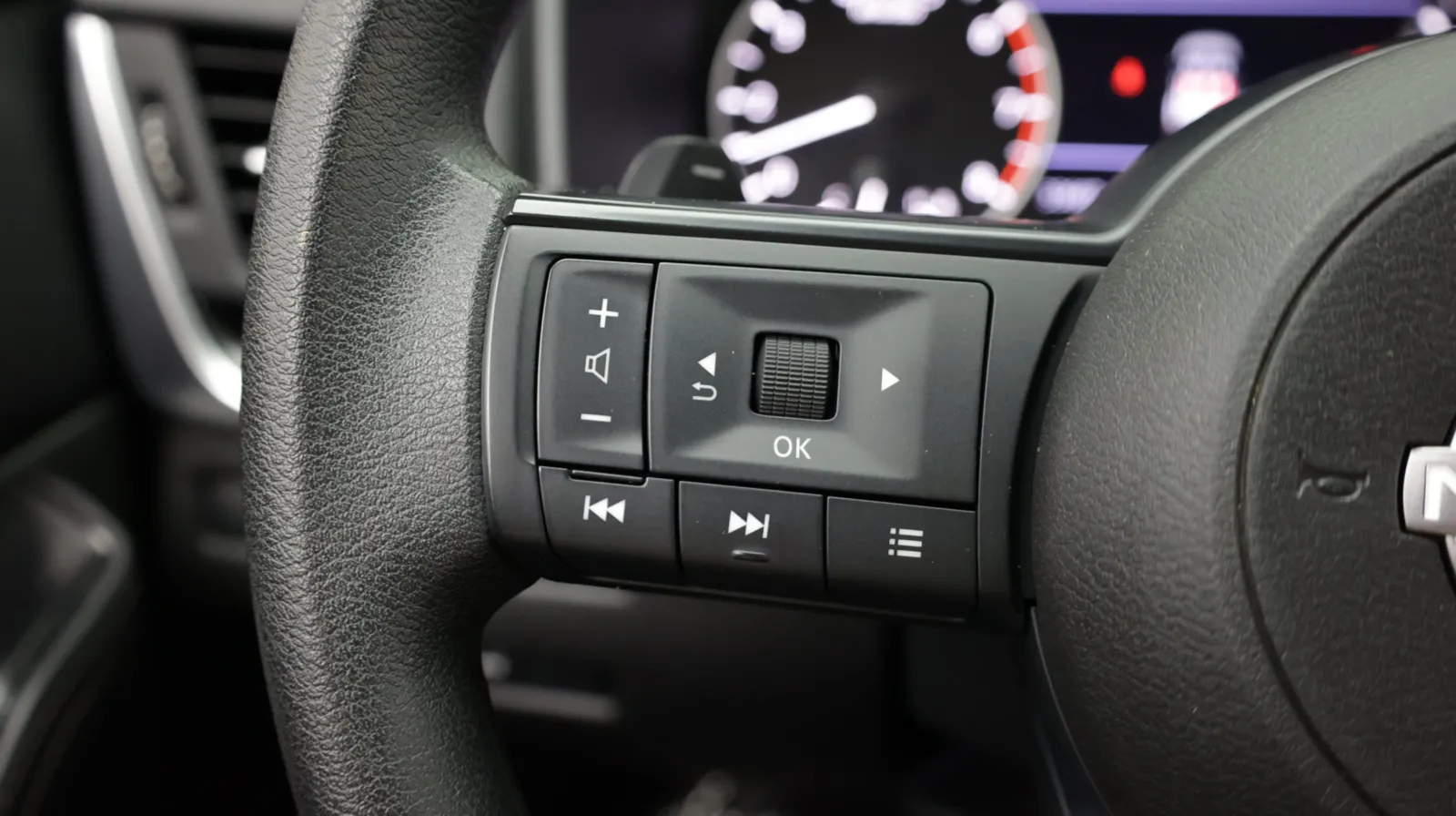Nissan Rogue photo 22