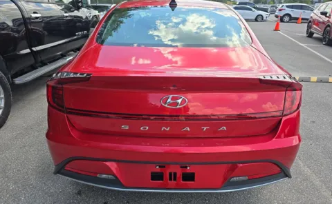 More photos of 2022 Hyundai Sonata SE at Auto Boutique Florida, FL