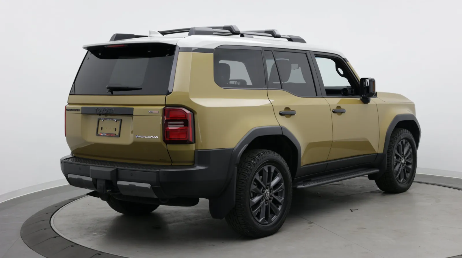 Toyota Land Cruiser photo 8