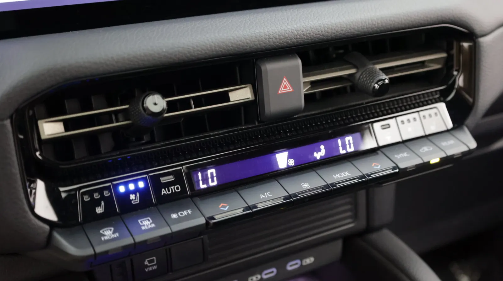 Toyota Land Cruiser photo 27