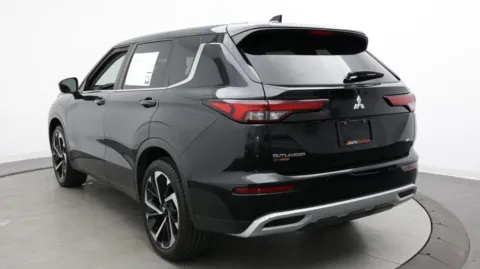 More photos of 2022 Mitsubishi Outlander SE at Auto Boutique Florida, FL