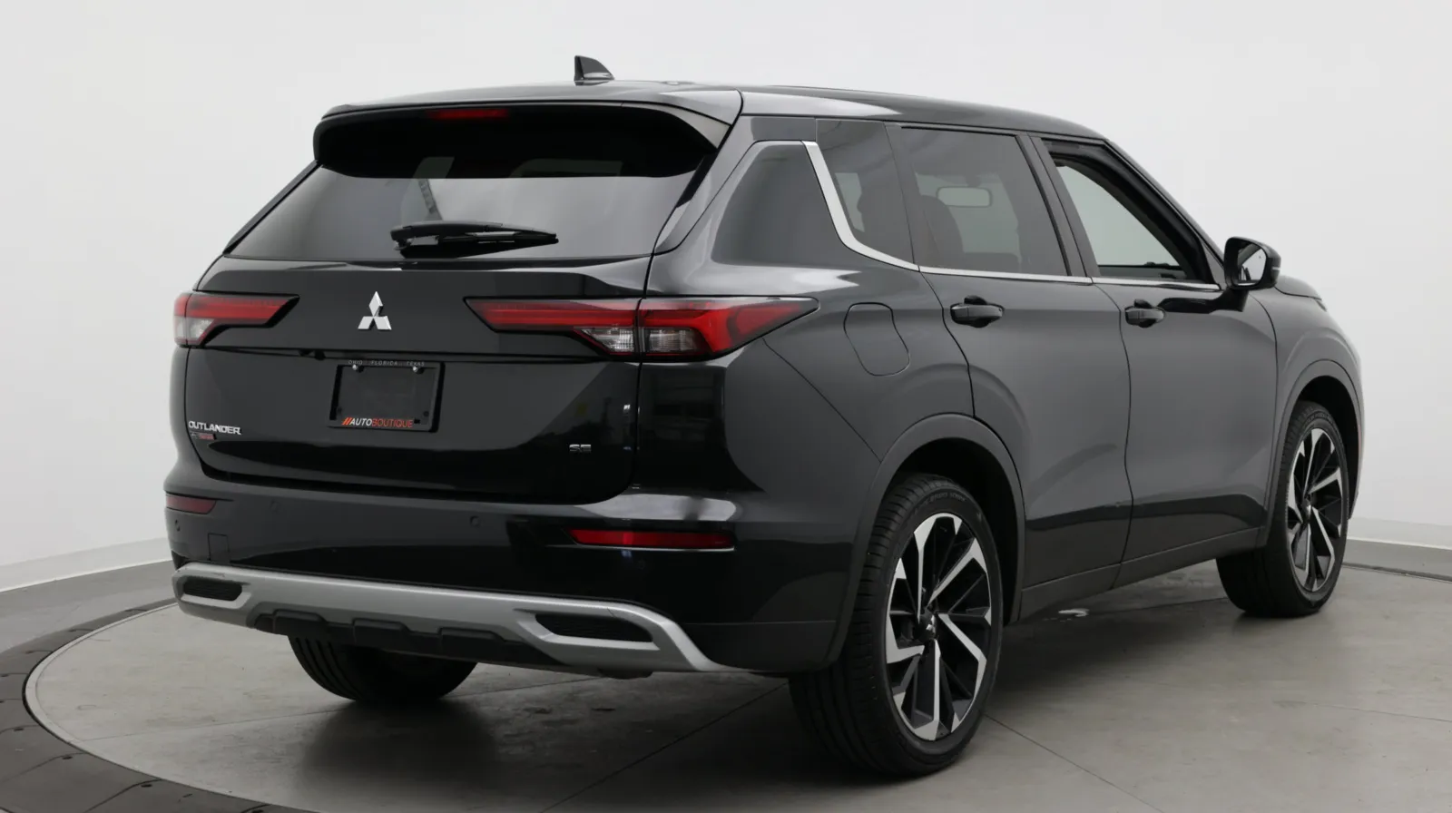 Mitsubishi Outlander photo 7