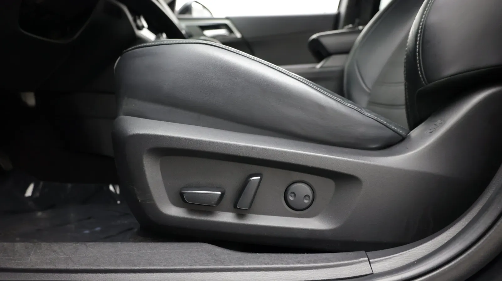 Mitsubishi Outlander photo 13