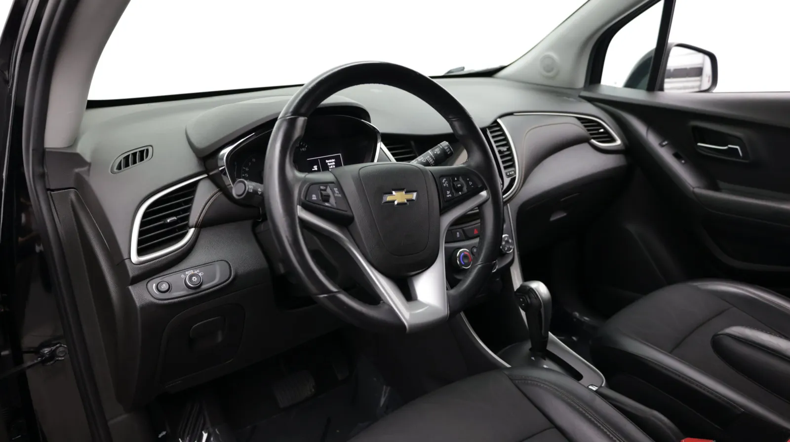 Chevrolet Trax photo 11