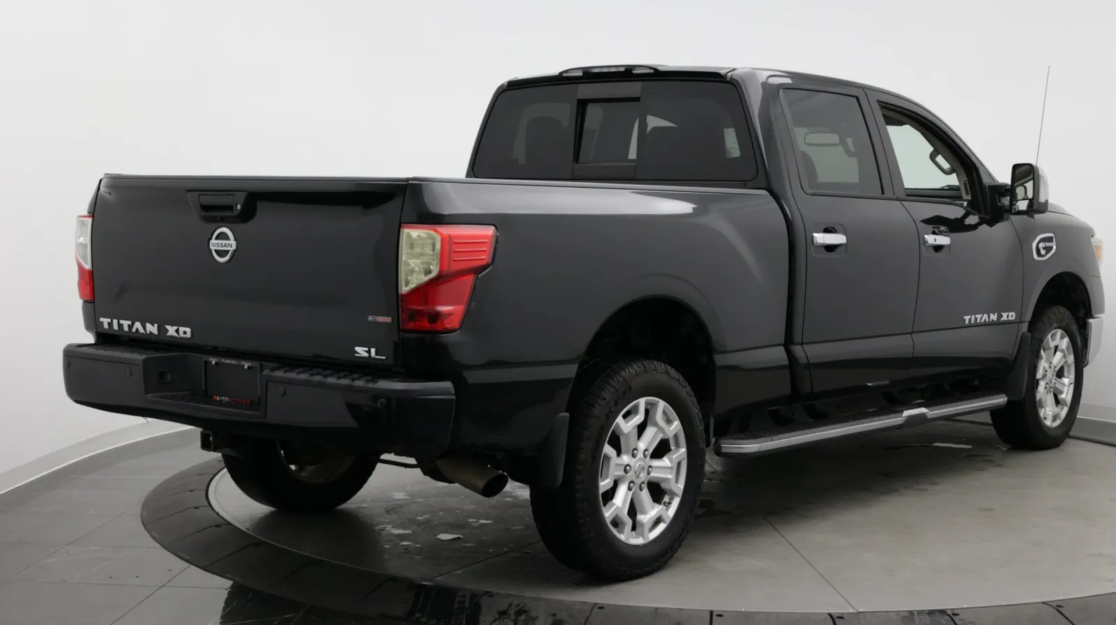Nissan Titan photo 7