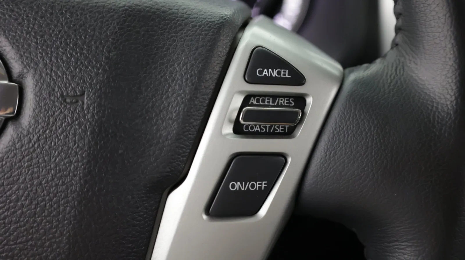 Nissan Titan photo 23