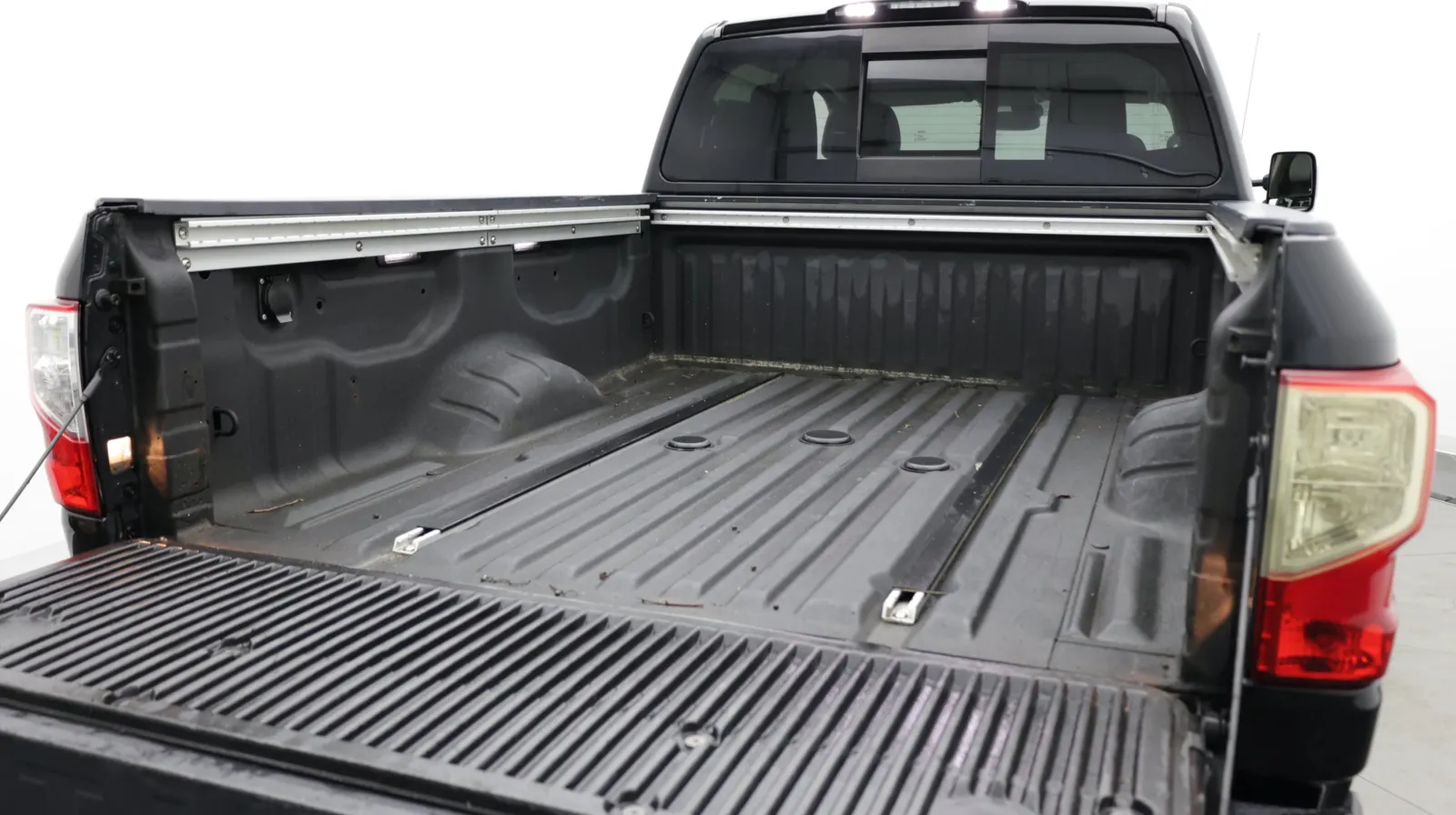 Nissan Titan photo 35
