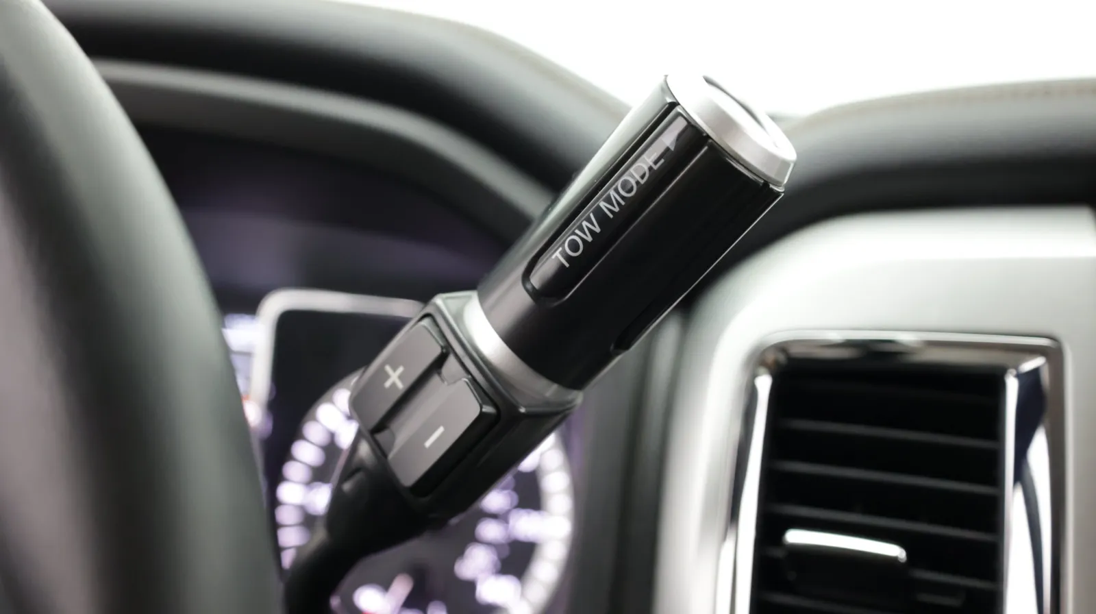Nissan Titan photo 24