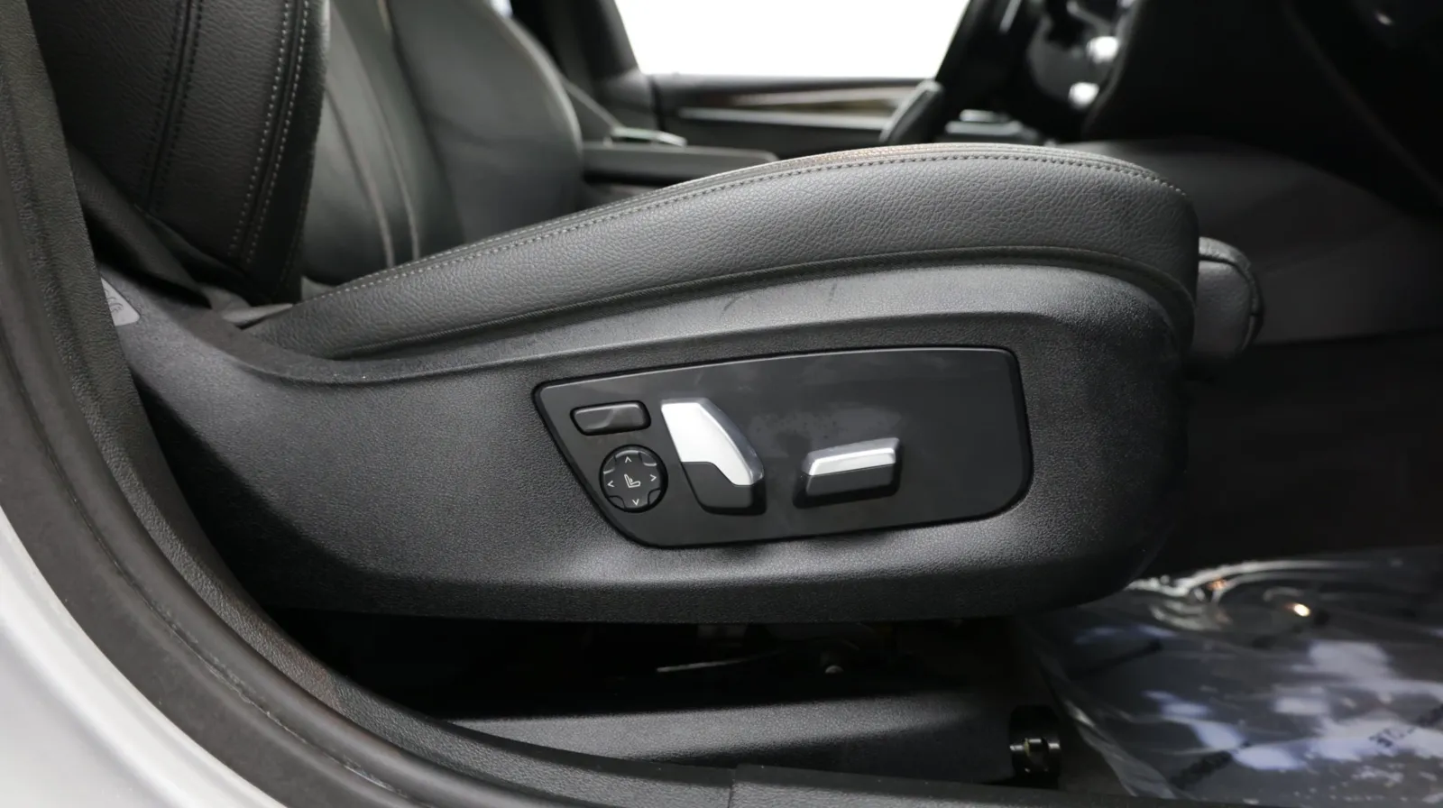 BMW 6 Series photo 38