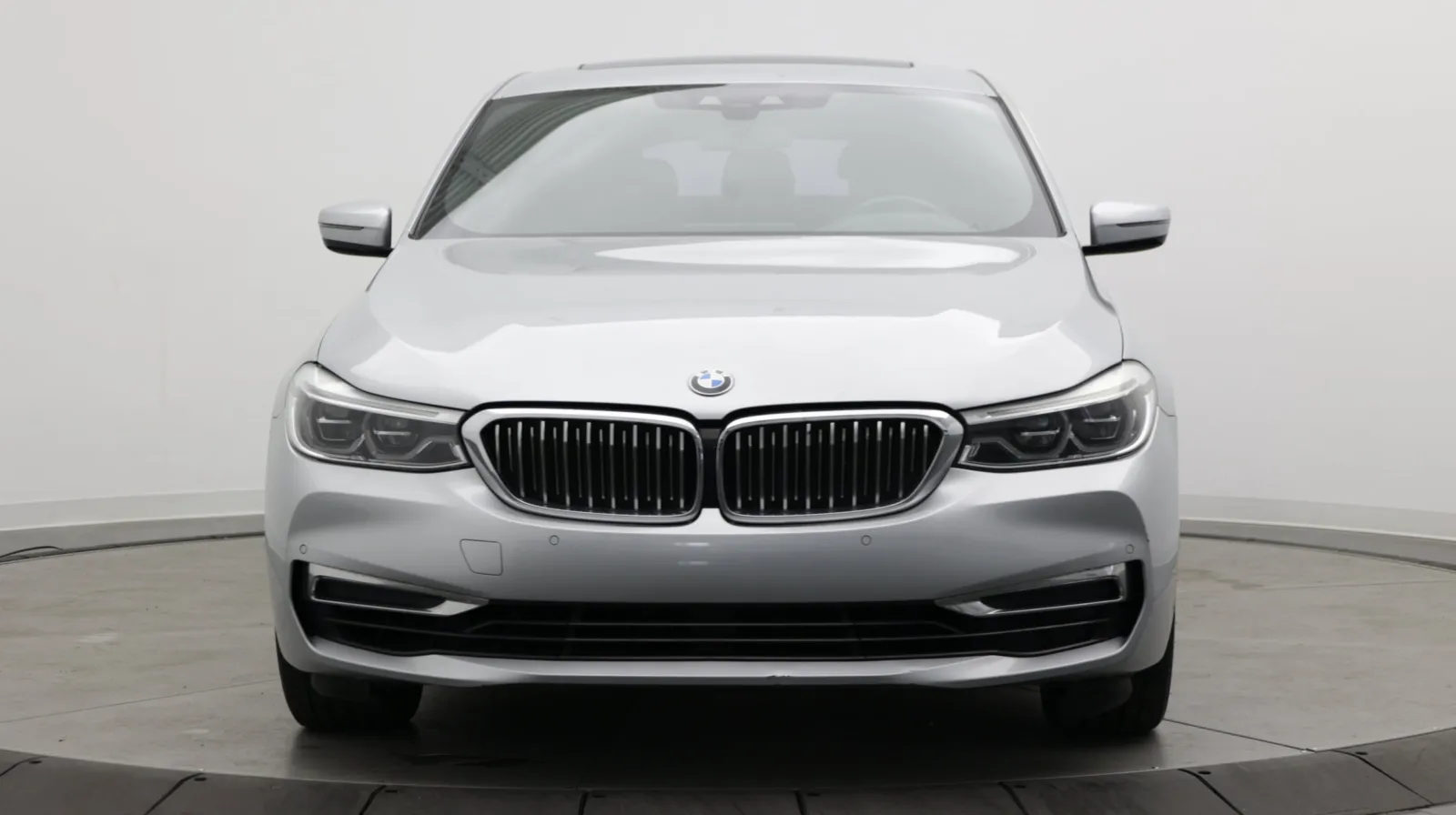BMW 6 Series photo 2