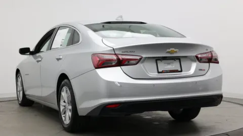 More photos of 2021 Chevrolet Malibu LT at Auto Boutique Florida, FL