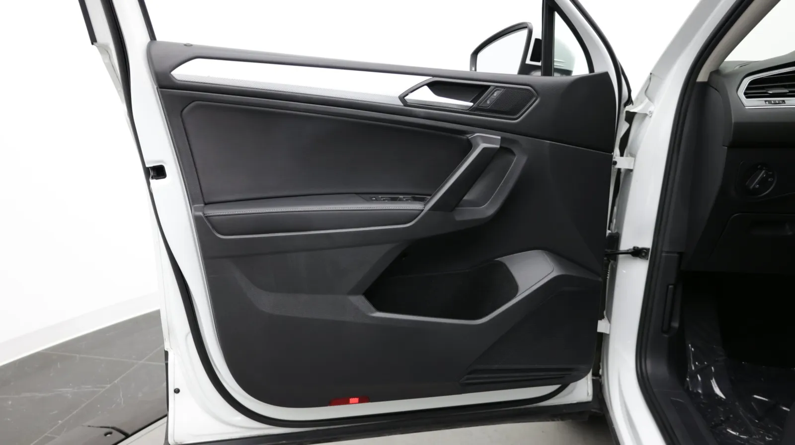 Volkswagen Tiguan photo 12