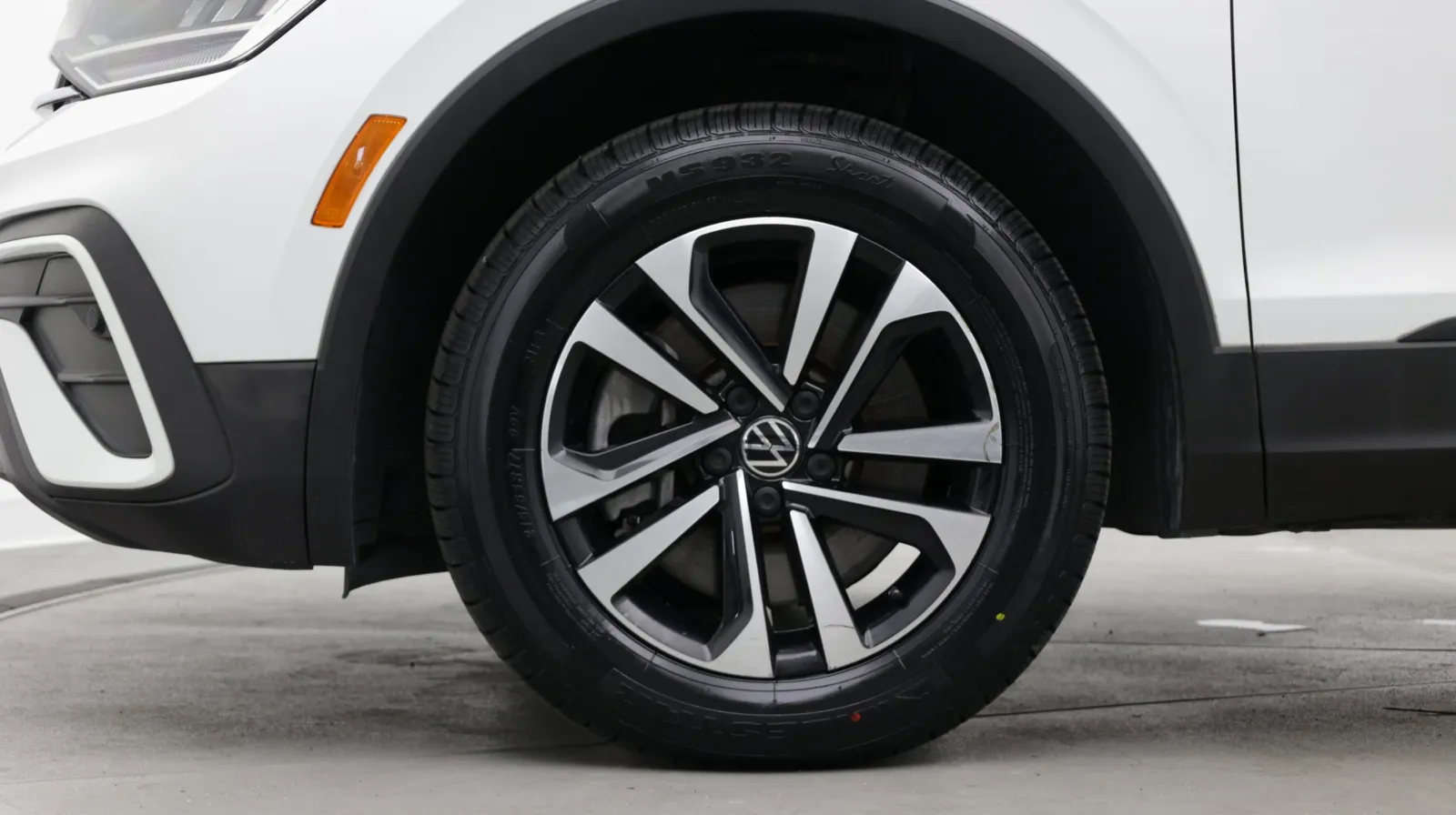 Volkswagen Tiguan photo 8