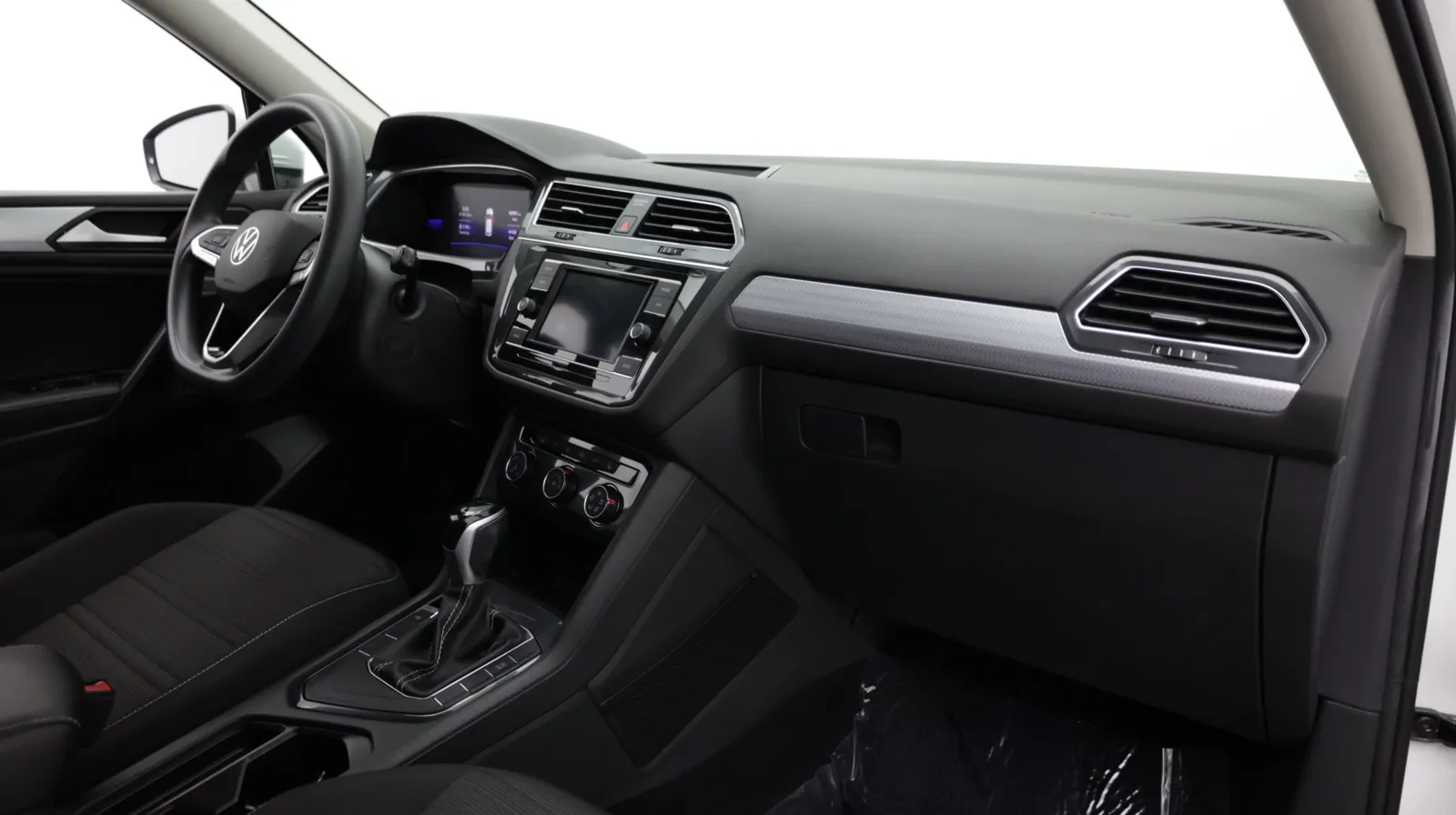 Volkswagen Tiguan photo 36