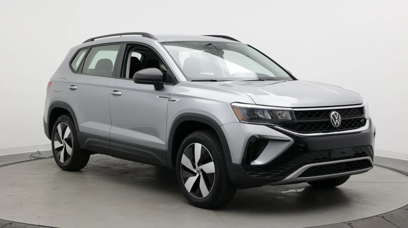 Volkswagen Taos photo 3