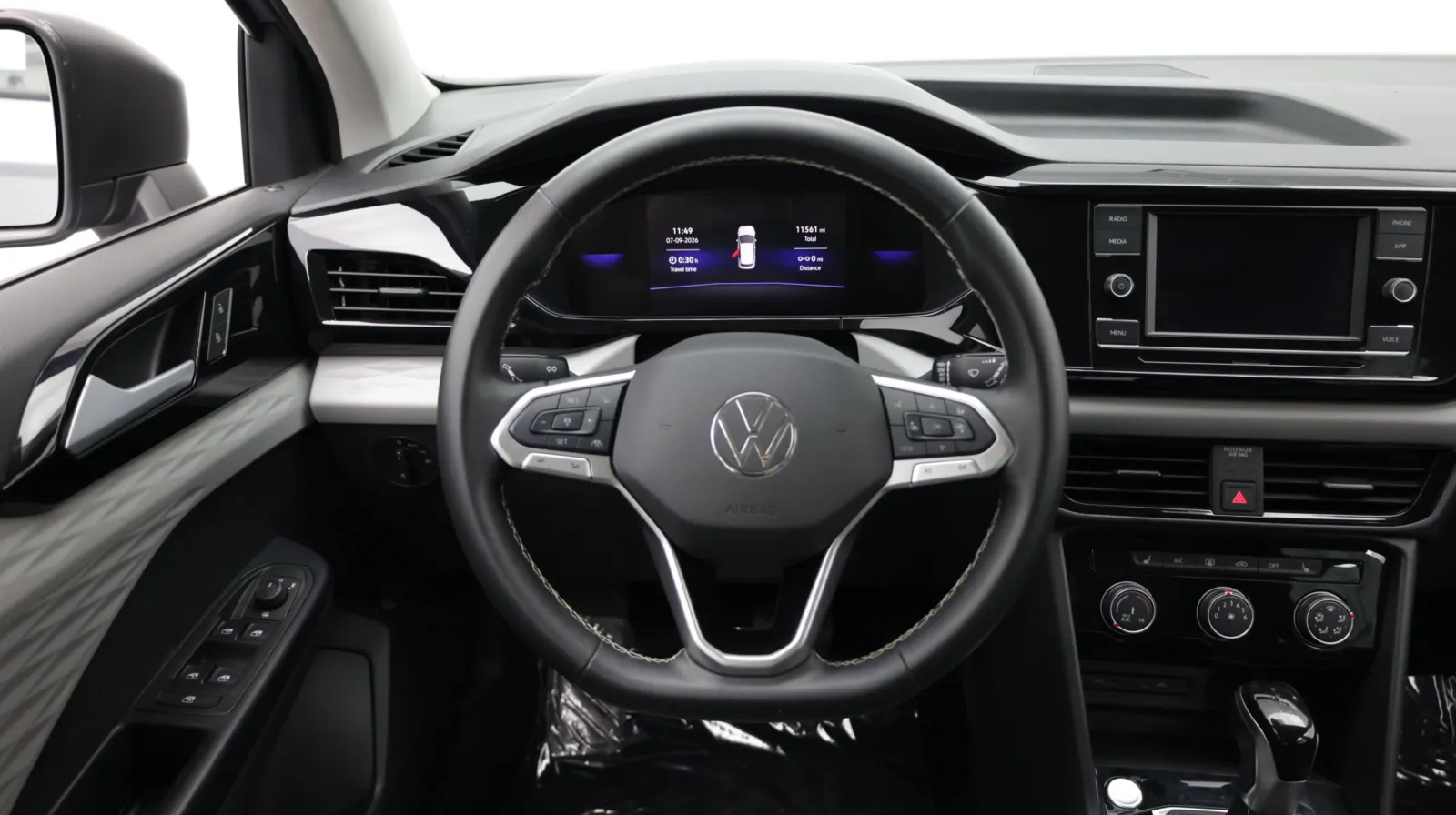 Volkswagen Taos photo 23