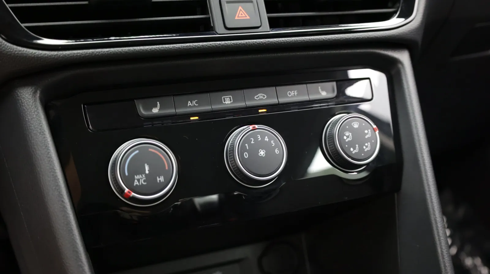Volkswagen Taos photo 16