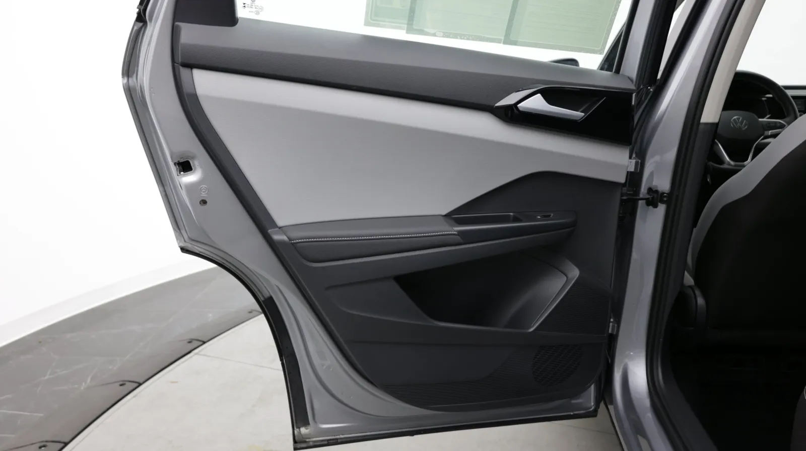 Volkswagen Taos photo 22
