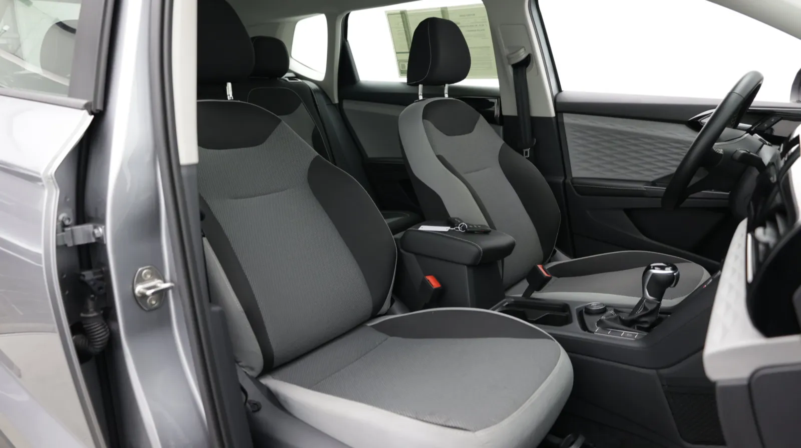 Volkswagen Taos photo 32