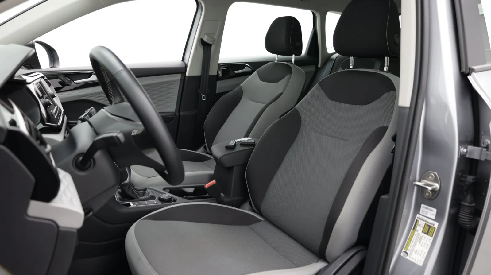 Volkswagen Taos photo 12