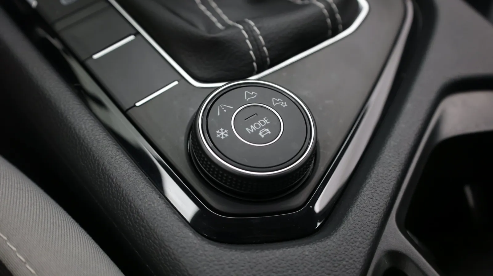Volkswagen Taos photo 15