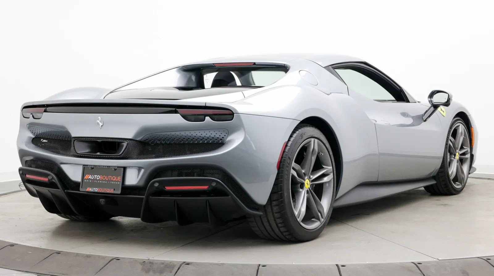 Ferrari 296 photo 7
