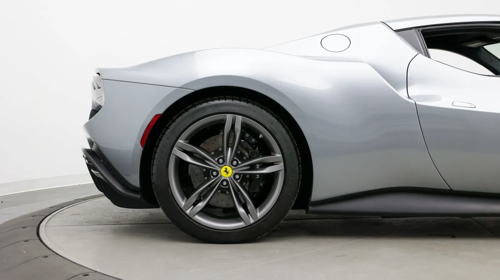 Ferrari 296 photo 10