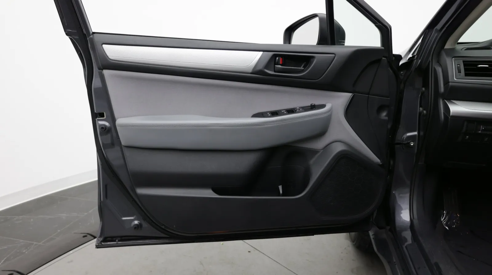 Subaru Outback photo 10