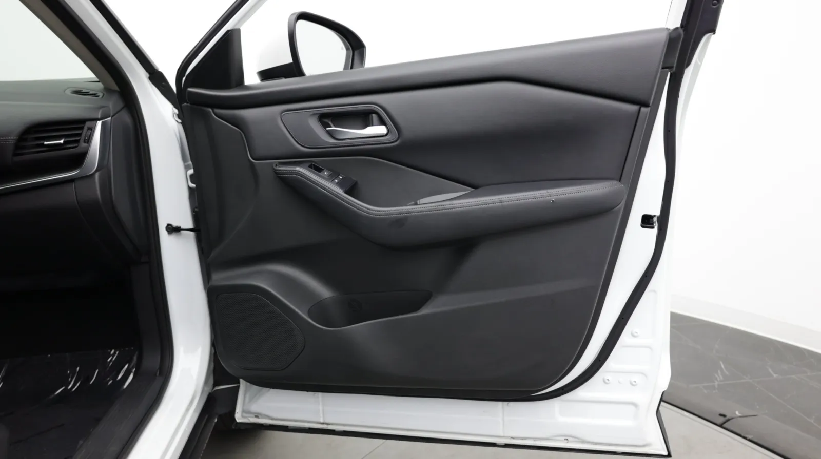 Nissan Rogue photo 36