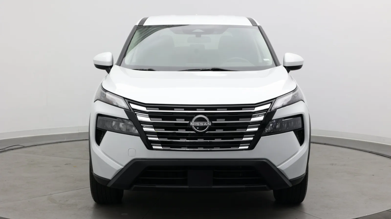 Nissan Rogue photo 2