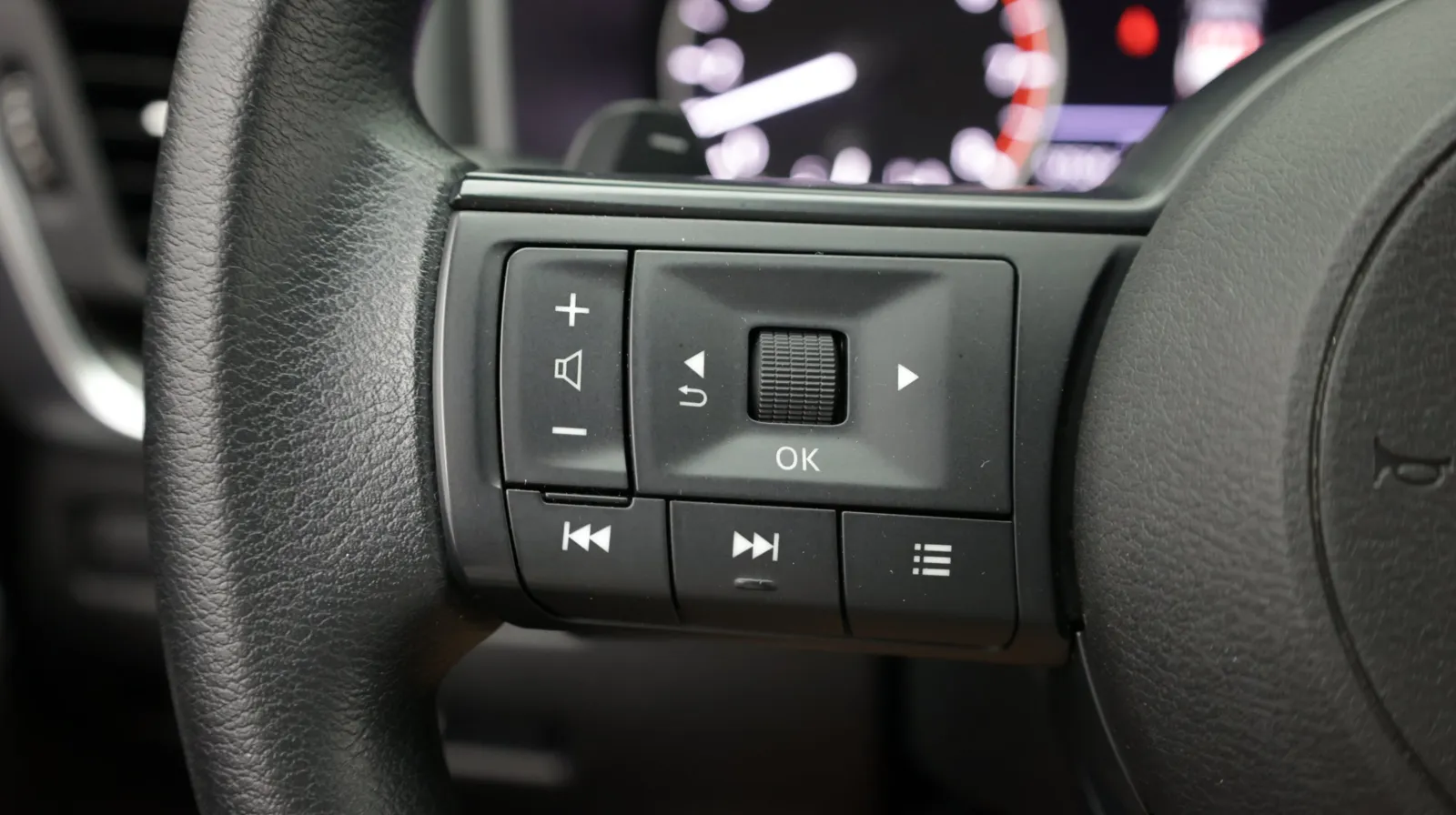 Nissan Rogue photo 24