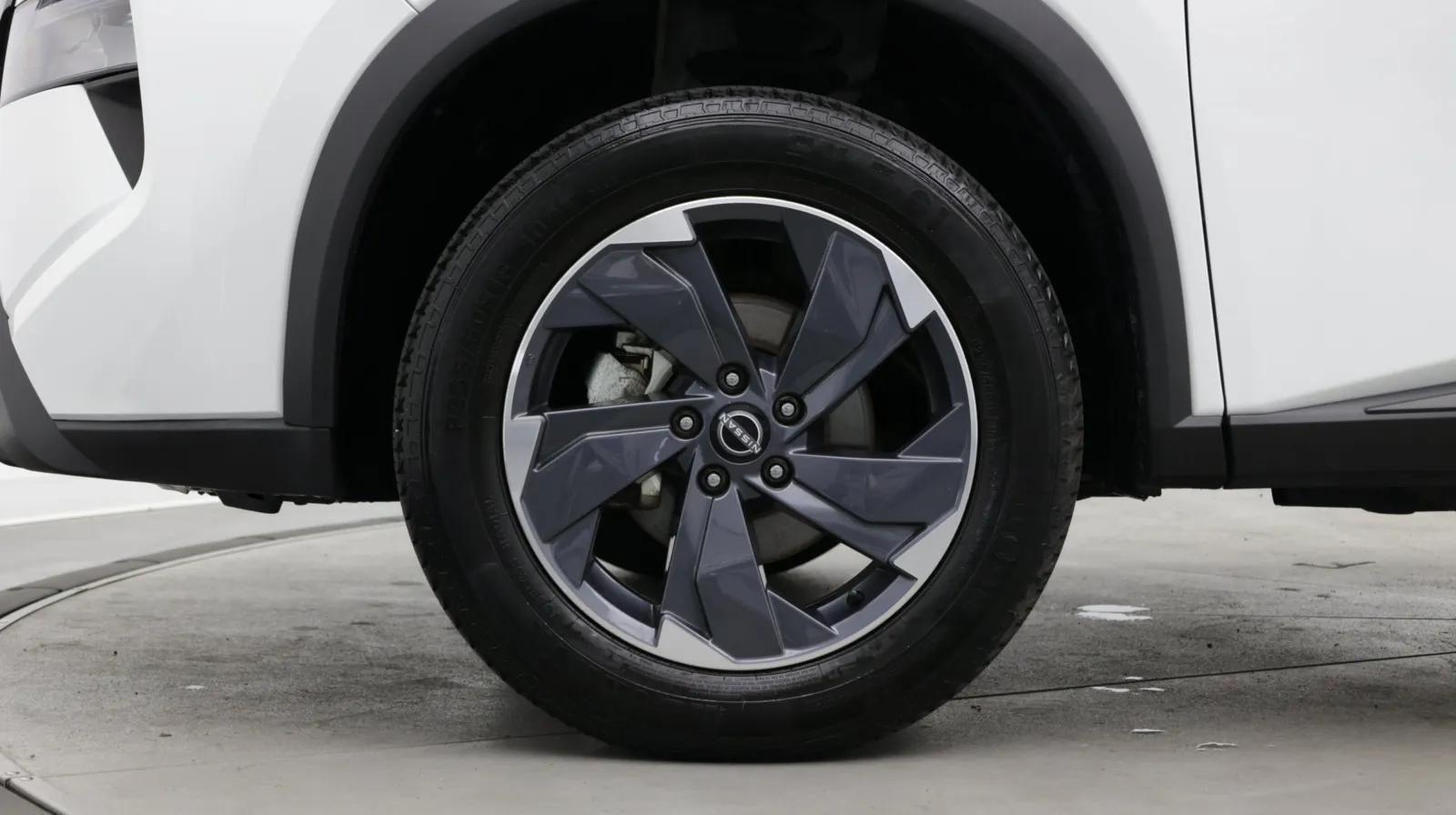 Nissan Rogue photo 8