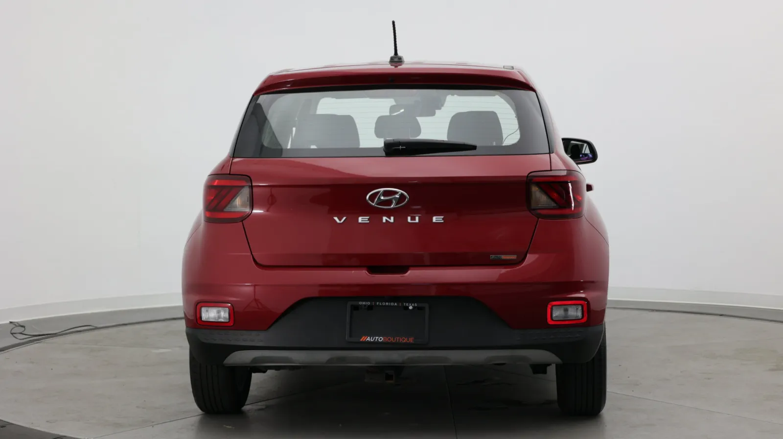 Hyundai Venue photo 6