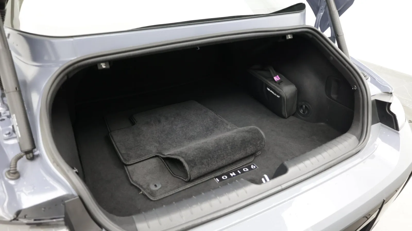 Hyundai Ioniq 6 photo 28