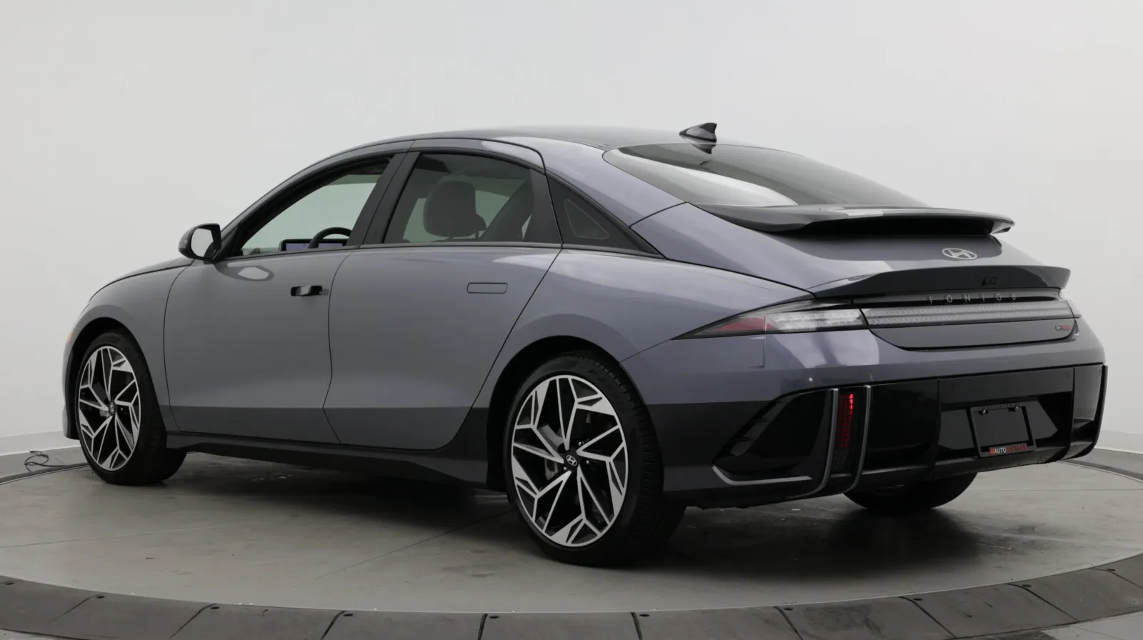 Hyundai Ioniq 6 photo 6