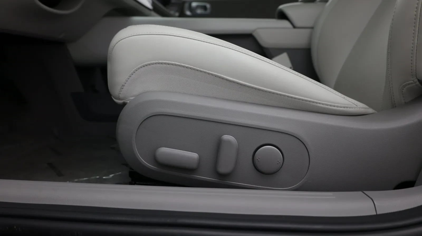 Hyundai Ioniq 6 photo 13